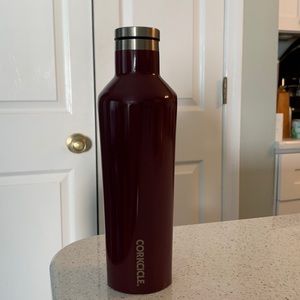 Corkcicle Canteen Bottle- Burgundy 20 oz